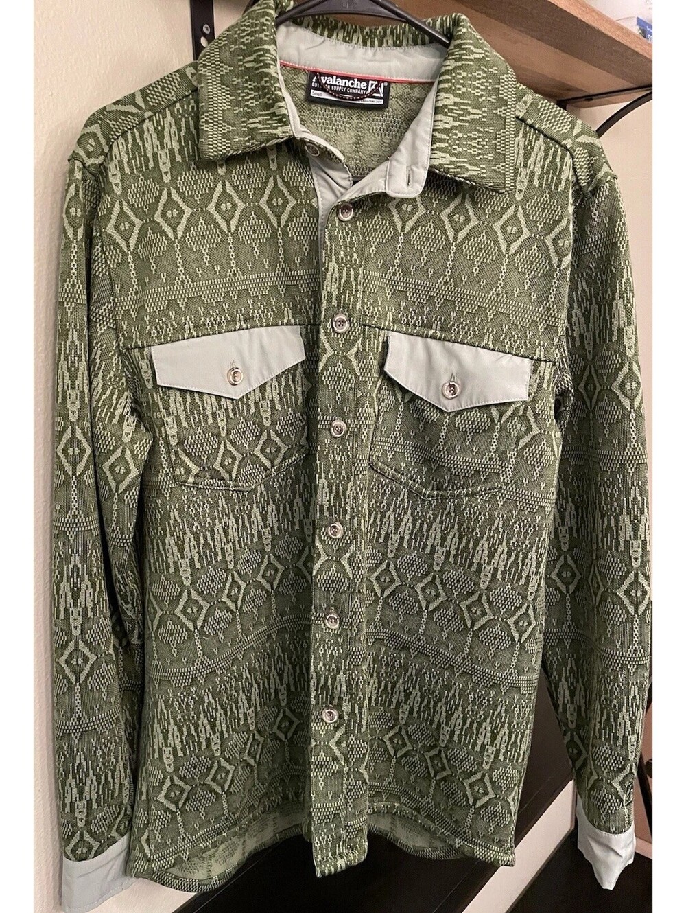 Men’s Avalanche Button Down Shirt, Green, Size Small
